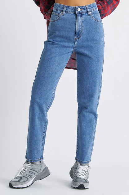 A 94 High Slim Petite Jean