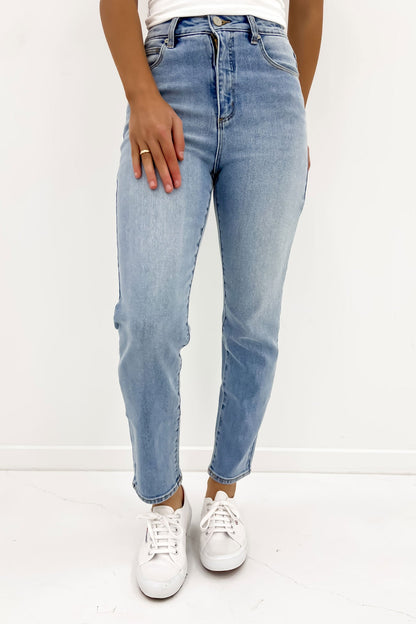 A 94 Slim Jean Drew