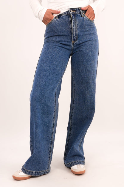 A 94 High & Wide Jean