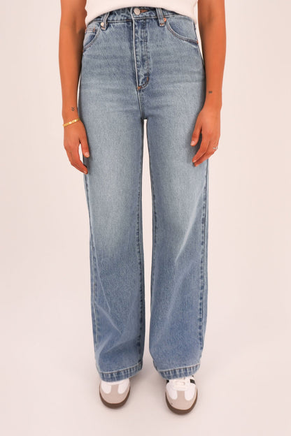 A 94 High & Wide Jean