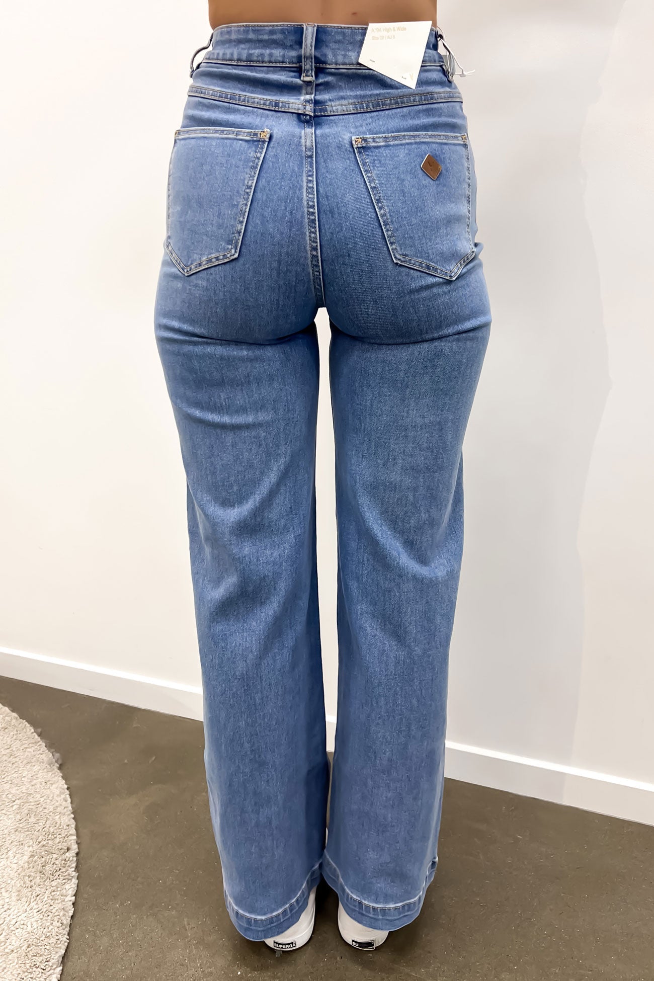 A 94 High & Wide Jean Peta