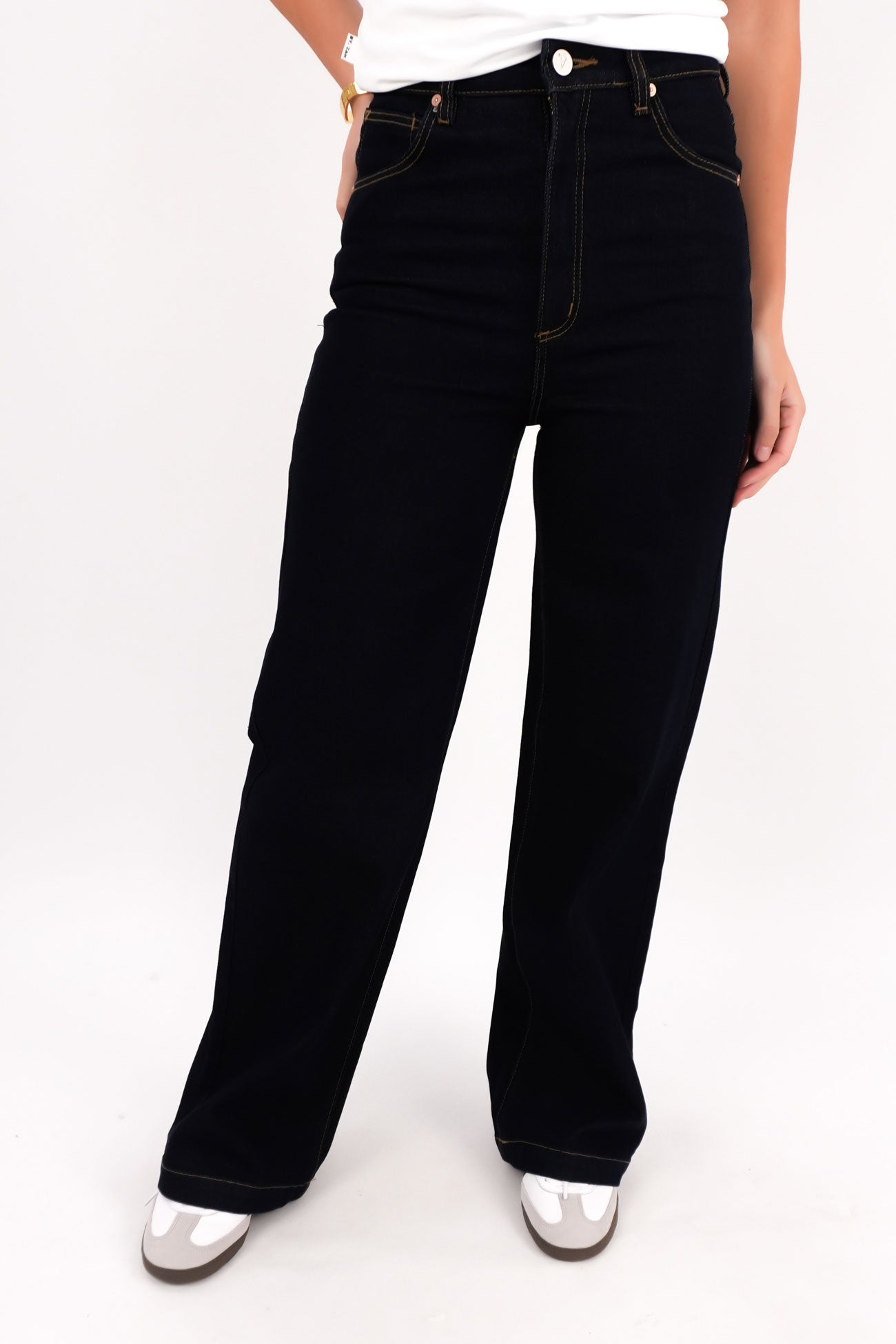 A 94 High & Wide Jean Richie