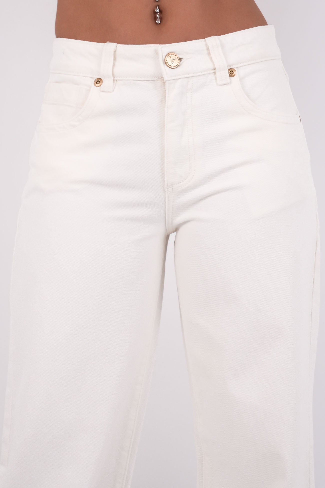 A 95 Mid Baggy Jean White Gold