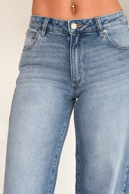 A 95 Mid & Wide Jean Tamara