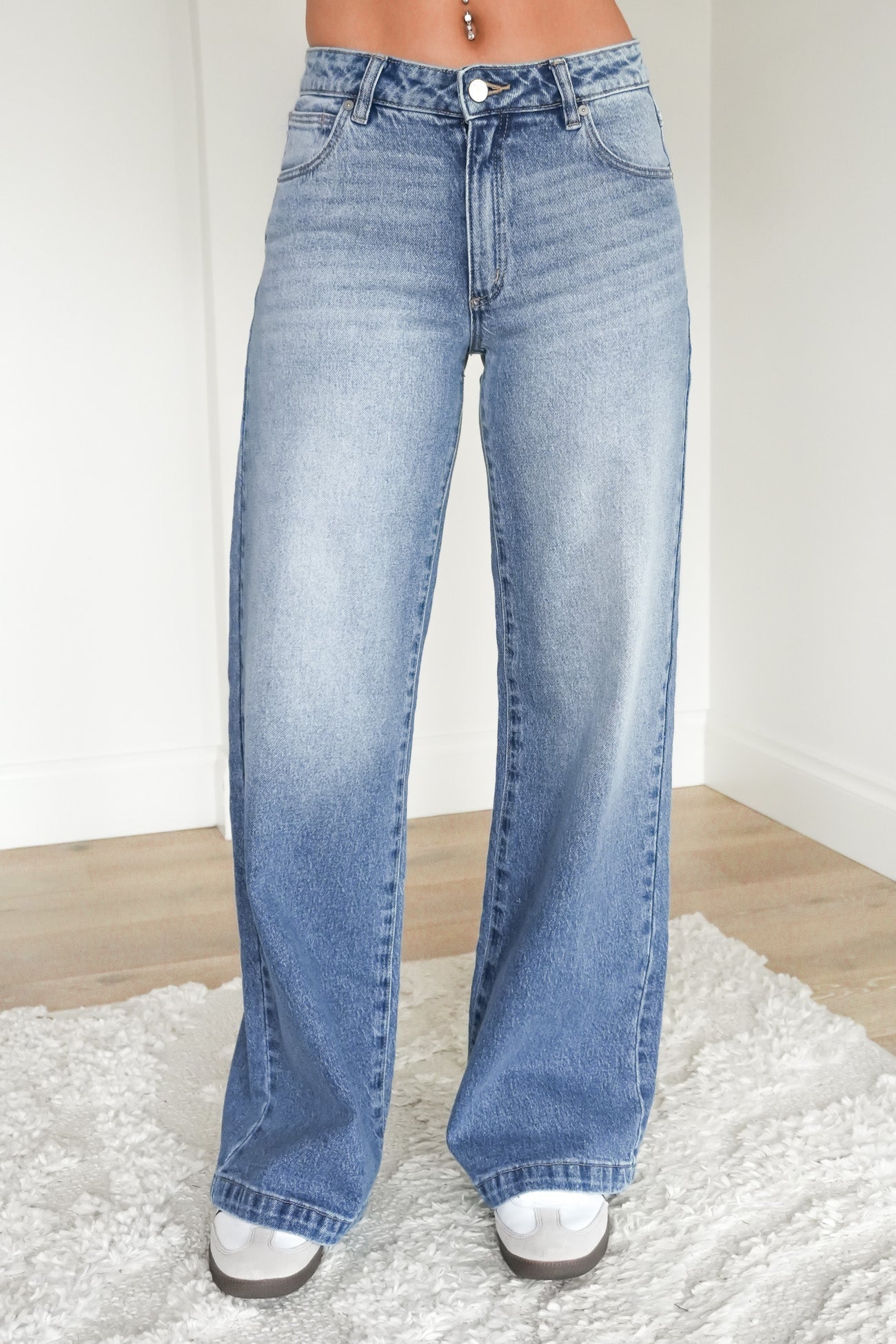 A 95 Mid & Wide Jean Tamara